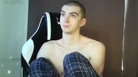 Snapshot of ice_raf chatting on 4, 2, 2025 MAX online show from 4, 2, 2025