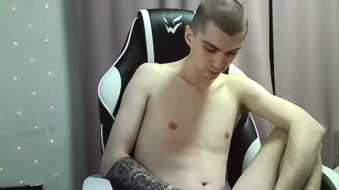 Snapshot of ice_raf chatting on 4, 2, 2025 MAX online show from 4, 2, 2025