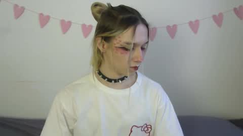 Snapshot of icebenz chatting on 17, 3, 2026 Jade online show from 17, 3, 2026