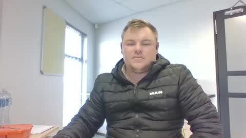 Snapshot of icecreamcone2 chatting on 13, 5, 2026 icecreamcone2 online show from 13, 5, 2026