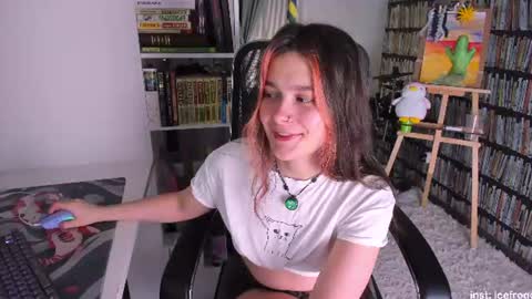 Snapshot of icefroq chatting on 7, 7, 2026 Julia online show from 7, 7, 2026