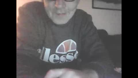 Snapshot of icemandude chatting on 11, 1, 2025 icemandude online show from 11, 1, 2025