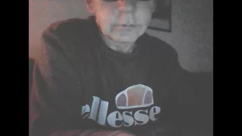 Snapshot of icemandude chatting on 15, 3, 2026 icemandude online show from 15, 3, 2026