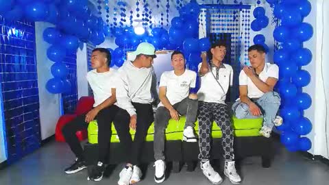 THOMAS AND DAMIAND online show from 5, 12, 2024