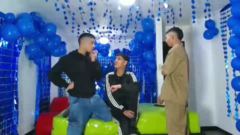 THOMAS AND DAMIAND online show from 22, 12, 2024