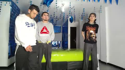 THOMAS AND DAMIAND online show from 3, 3, 2025