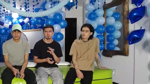 THOMAS AND DAMIAND online show from 9, 3, 2025