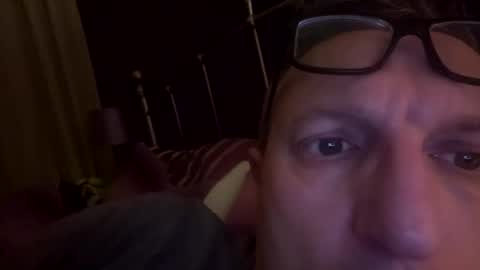 Snapshot of icums4u chatting on 17, 12, 2025 icums4u online show from 17, 12, 2025