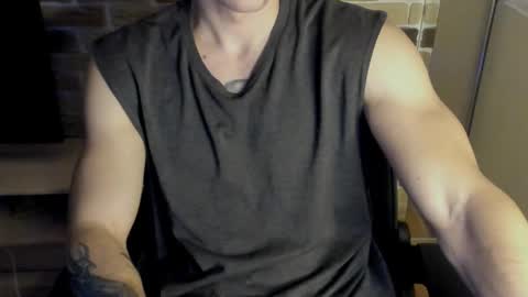 Snapshot of idkiww chatting on 14, 11, 2025 yo online show from 14, 11, 2025