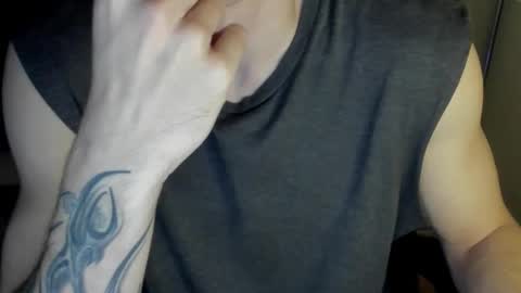 Snapshot of idkiww chatting on 22, 11, 2025 yo online show from 22, 11, 2025