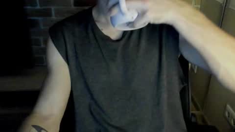 Snapshot of idkiww chatting on 23, 11, 2025 yo online show from 23, 11, 2025