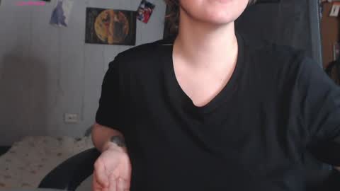 Snapshot of idontknowwhyjojo chatting on 8, 3, 2026 Saya online show from 8, 3, 2026