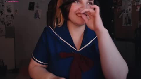 Snapshot of idontknowwhyjojo chatting on 21, 5, 2026 Saya online show from 21, 5, 2026