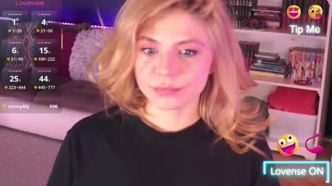 Snapshot of idontlikeguccibelts chatting on 12, 1, 2026 Little Flower online show from 12, 1, 2026