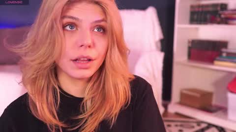 Snapshot of idontlikeguccibelts chatting on 15, 1, 2026 Little Flower online show from 15, 1, 2026