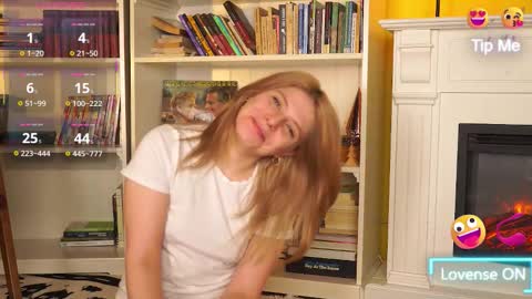 Snapshot of idontlikeguccibelts chatting on 8, 3, 2026 Little Flower online show from 8, 3, 2026