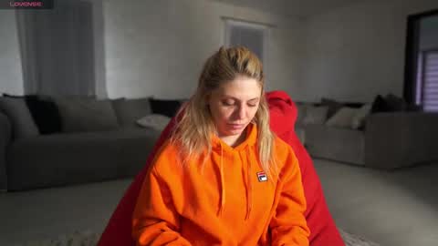 Snapshot of idontlikeguccibelts chatting on 26, 3, 2026 Little Flower online show from 26, 3, 2026