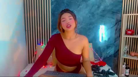 Snapshot of iisalombardi chatting on 2, 12, 2025 iisalombardi online show from 2, 12, 2025