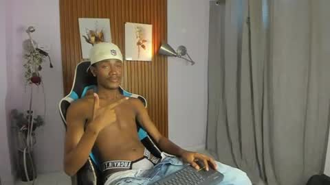 Snapshot of ikaro_blue chatting on 10, 7, 2026 ikaro_blue online show from 10, 7, 2026