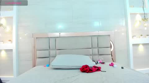 Snapshot of ikia_lopez chatting on 15, 11, 2025 ikia lopez online show from 15, 11, 2025