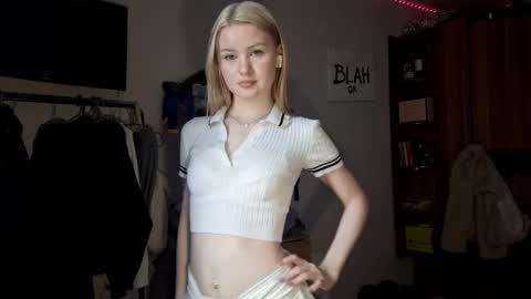 Snapshot of ilianamessersmith chatting on 18, 3, 2026 ShyLuna online show from 18, 3, 2026