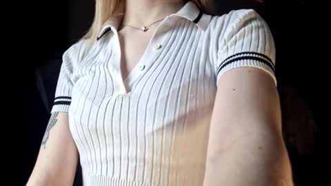 Snapshot of ilianamessersmith chatting on 22, 3, 2026 ShyLuna online show from 22, 3, 2026