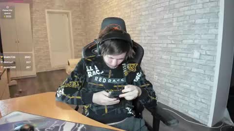 Snapshot of iliaskrislove chatting on 7, 3, 2025 iliaskris online show from 7, 3, 2025