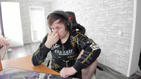 Snapshot of iliaskrislove chatting on 11, 3, 2025 iliaskris online show from 11, 3, 2025