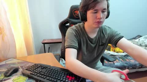 Snapshot of iliaskrislove chatting on 13, 9, 2025 iliaskris online show from 13, 9, 2025