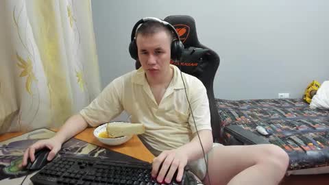 Snapshot of iliaskrislove chatting on 5, 10, 2025 iliaskris online show from 5, 10, 2025