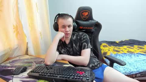 Snapshot of iliaskrislove chatting on 14, 10, 2025 iliaskris online show from 14, 10, 2025