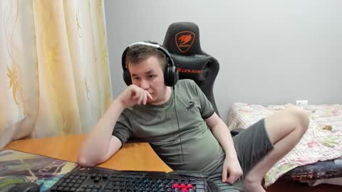 Snapshot of iliaskrislove chatting on 14, 11, 2025 iliaskris online show from 14, 11, 2025