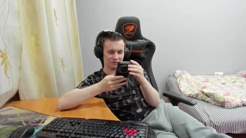 Snapshot of iliaskrislove chatting on 21, 11, 2025 iliaskris online show from 21, 11, 2025