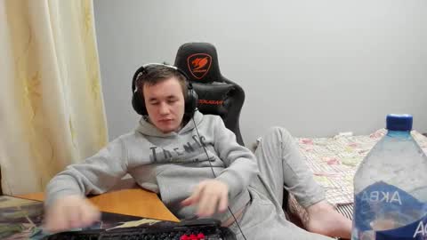 Snapshot of iliaskrislove chatting on 1, 12, 2025 iliaskris online show from 1, 12, 2025