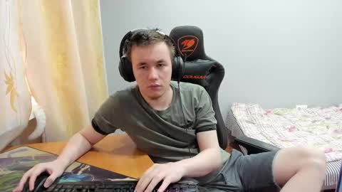 Snapshot of iliaskrislove chatting on 4, 12, 2025 iliaskris online show from 4, 12, 2025