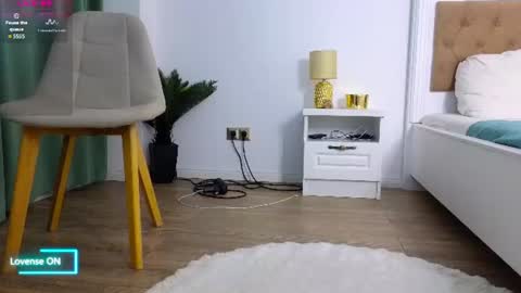 Snapshot of ilikeithaard chatting on 14, 6, 2026 Emma online show from 14, 6, 2026