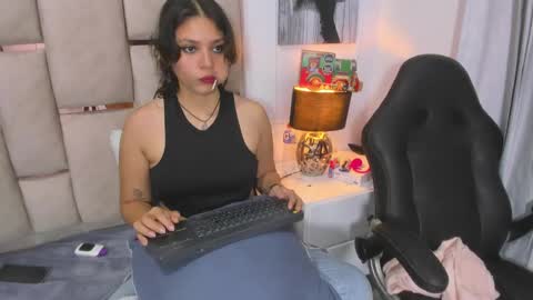 Snapshot of iliy_ chatting on 29, 12, 2024 ILY   online show from 29, 12, 2024