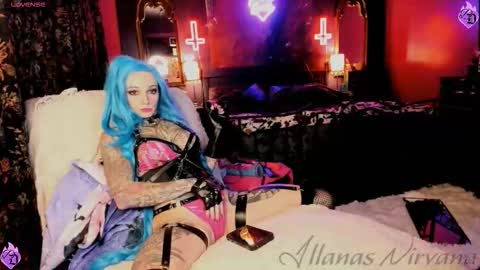 IllanasNIrvana online show from 10, 11, 2025