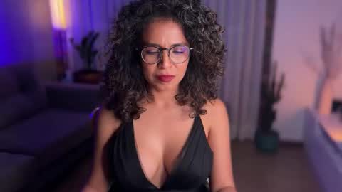 Snapshot of illaroom chatting on 9, 2, 2025 Kloe online show from 9, 2, 2025