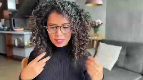 Snapshot of illaroom chatting on 19, 2, 2025 Kloe online show from 19, 2, 2025