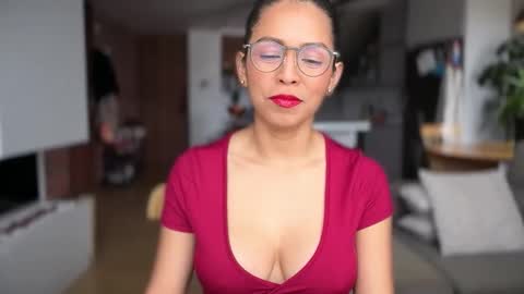 Snapshot of illaroom chatting on 8, 4, 2026 Kloe online show from 8, 4, 2026