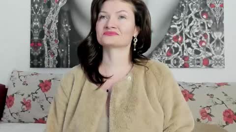 Snapshot of illegalbeauty87 chatting on 15, 1, 2026 Ingrid or more easier...Miss GoDDess Mistress online show from 15, 1, 2026