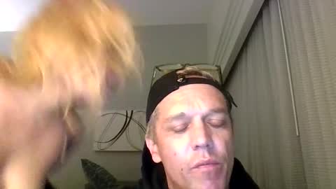 Snapshot of illuminatiheadspace1 chatting on 17, 12, 2025 illuminatiheadspace1 online show from 17, 12, 2025