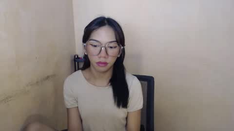 Snapshot of iloveyou28xx chatting on 15, 4, 2026 CALL ME JEN YOUR SWEET GIRL 3 online show from 15, 4, 2026