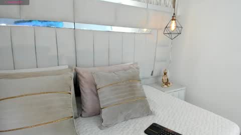 DAHLIA online show from 13, 1, 2025