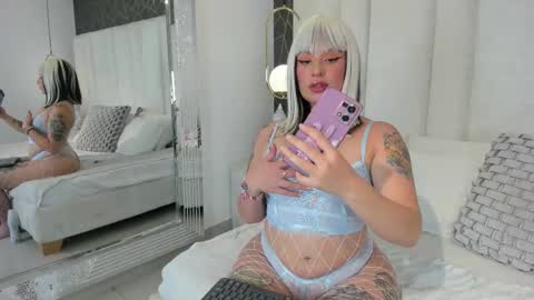 Snapshot of im_genesis chatting on 4, 12, 2025 im_genesis online show from 4, 12, 2025