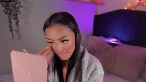 Snapshot of im_isabellaa chatting on 5, 12, 2025 Isa online show from 5, 12, 2025