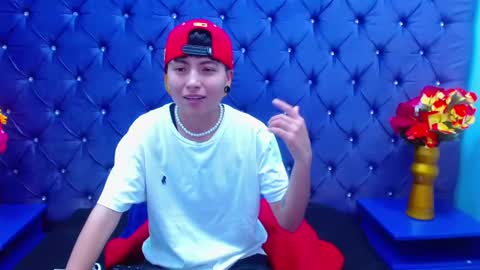 Snapshot of im_mathias chatting on 10, 1, 2025 mathias online show from 10, 1, 2025