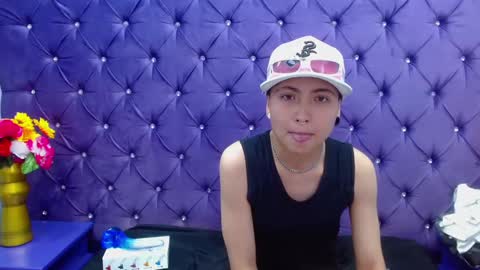 Snapshot of im_mathias chatting on 11, 1, 2025 mathias online show from 11, 1, 2025