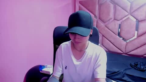 Snapshot of im_mathias chatting on 16, 1, 2025 mathias online show from 16, 1, 2025